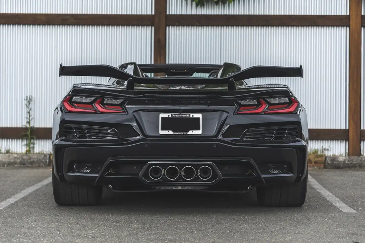 Chevrolet Corvette снимка Chevrolet Corvette
