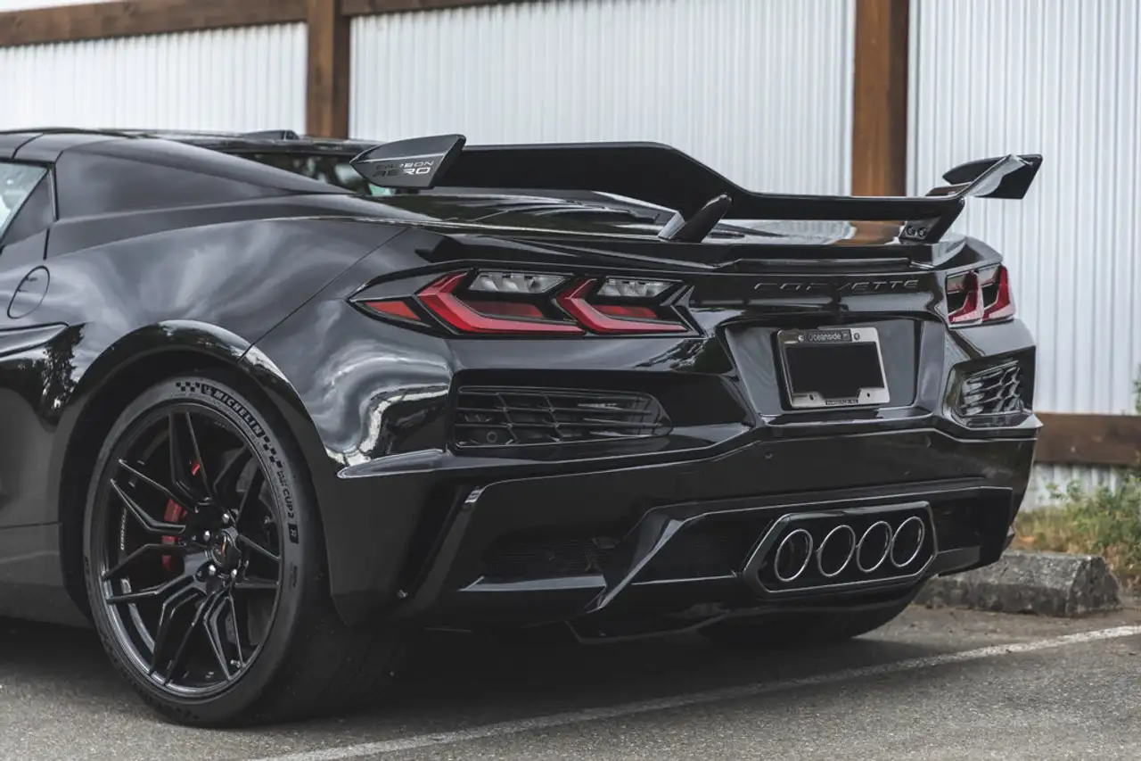 Chevrolet Corvette снимка Chevrolet Corvette