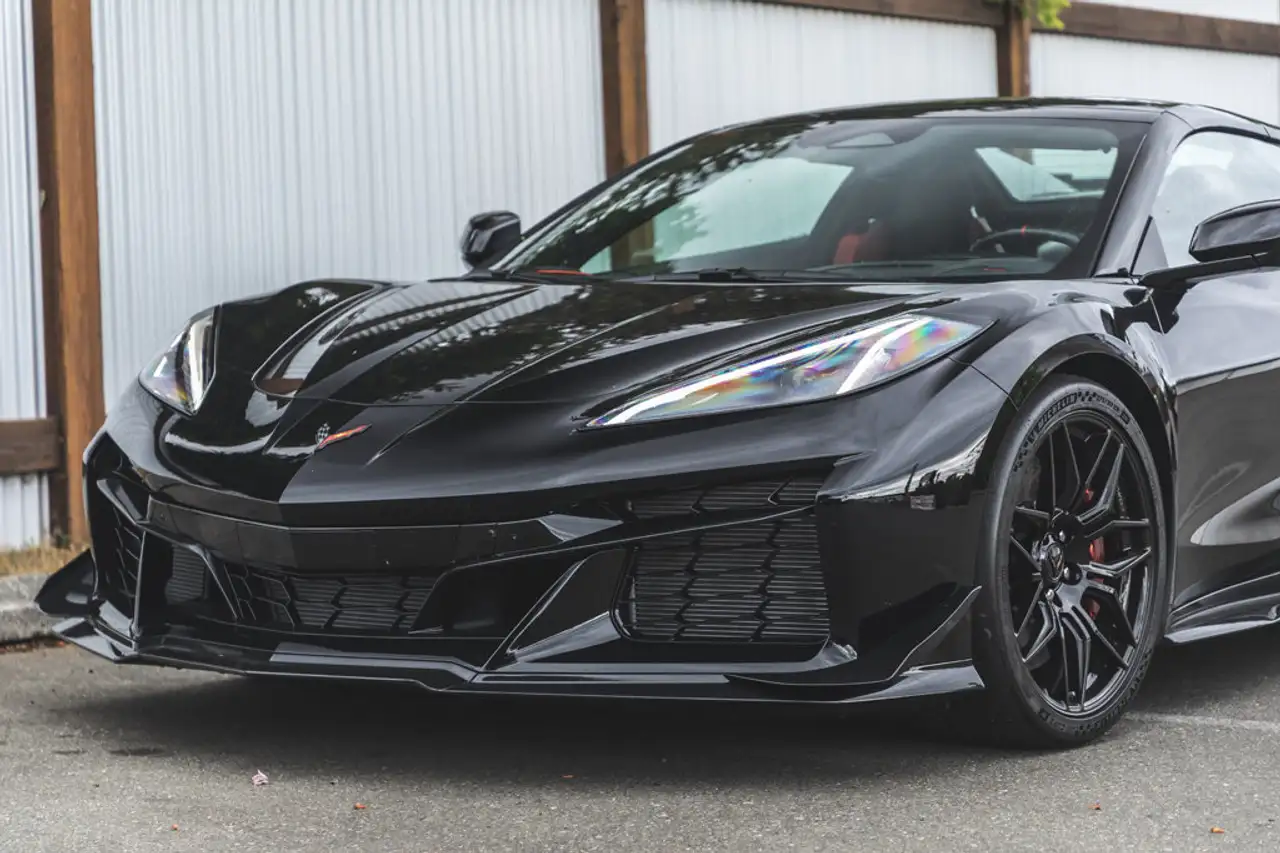 Chevrolet Corvette снимка Chevrolet Corvette