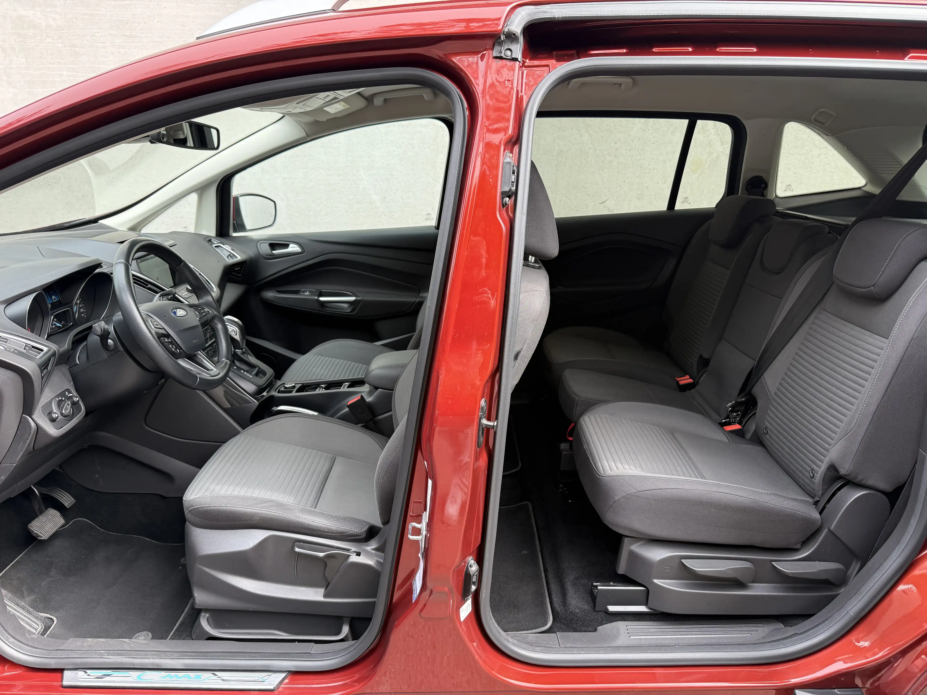 Ford Grand C-Max 1.5 Titanium / Automatique / Full Options ! — photo 11