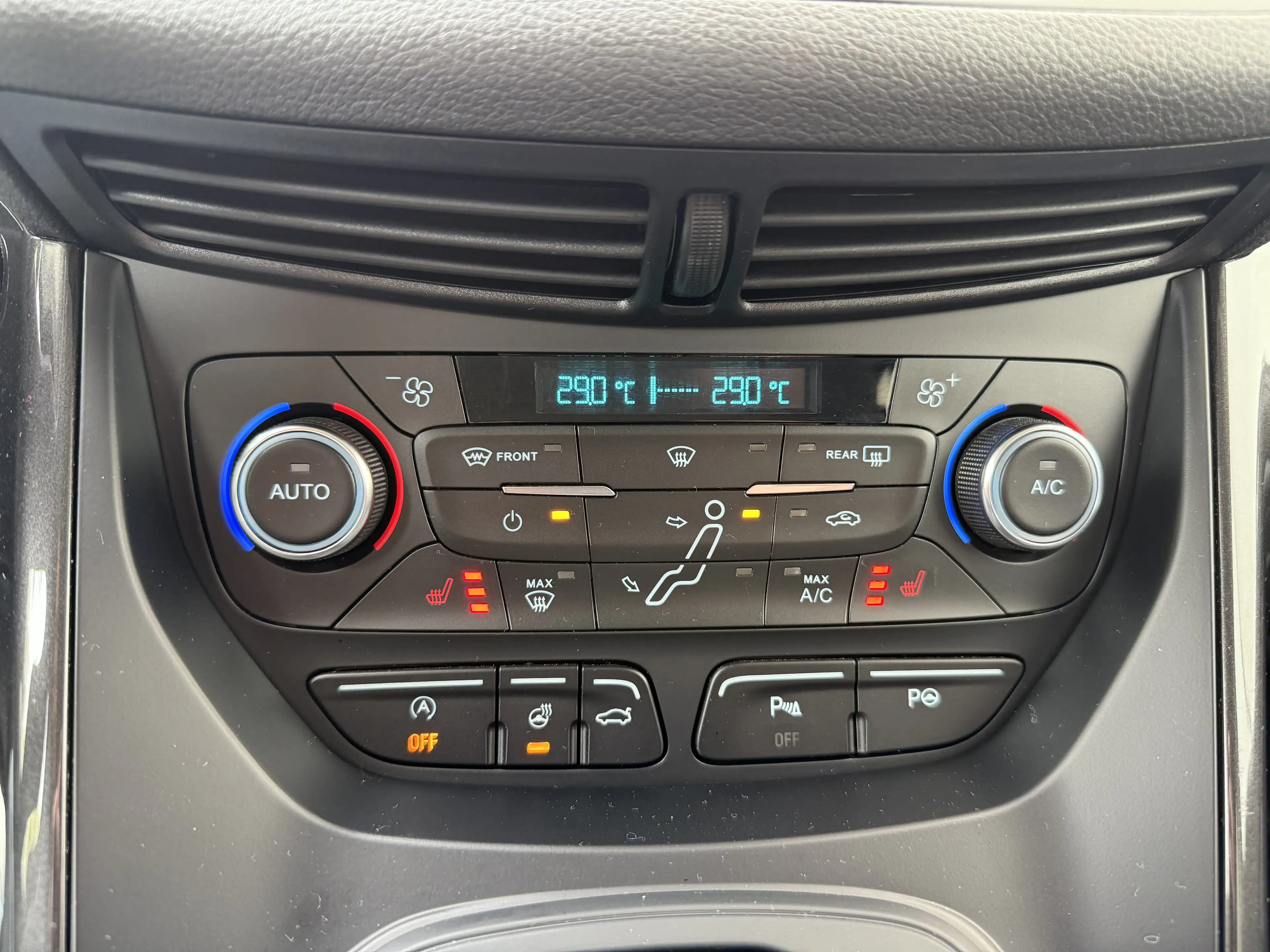 Ford Grand C-Max 1.5 Titanium / Automatique / Full Options ! — photo 14