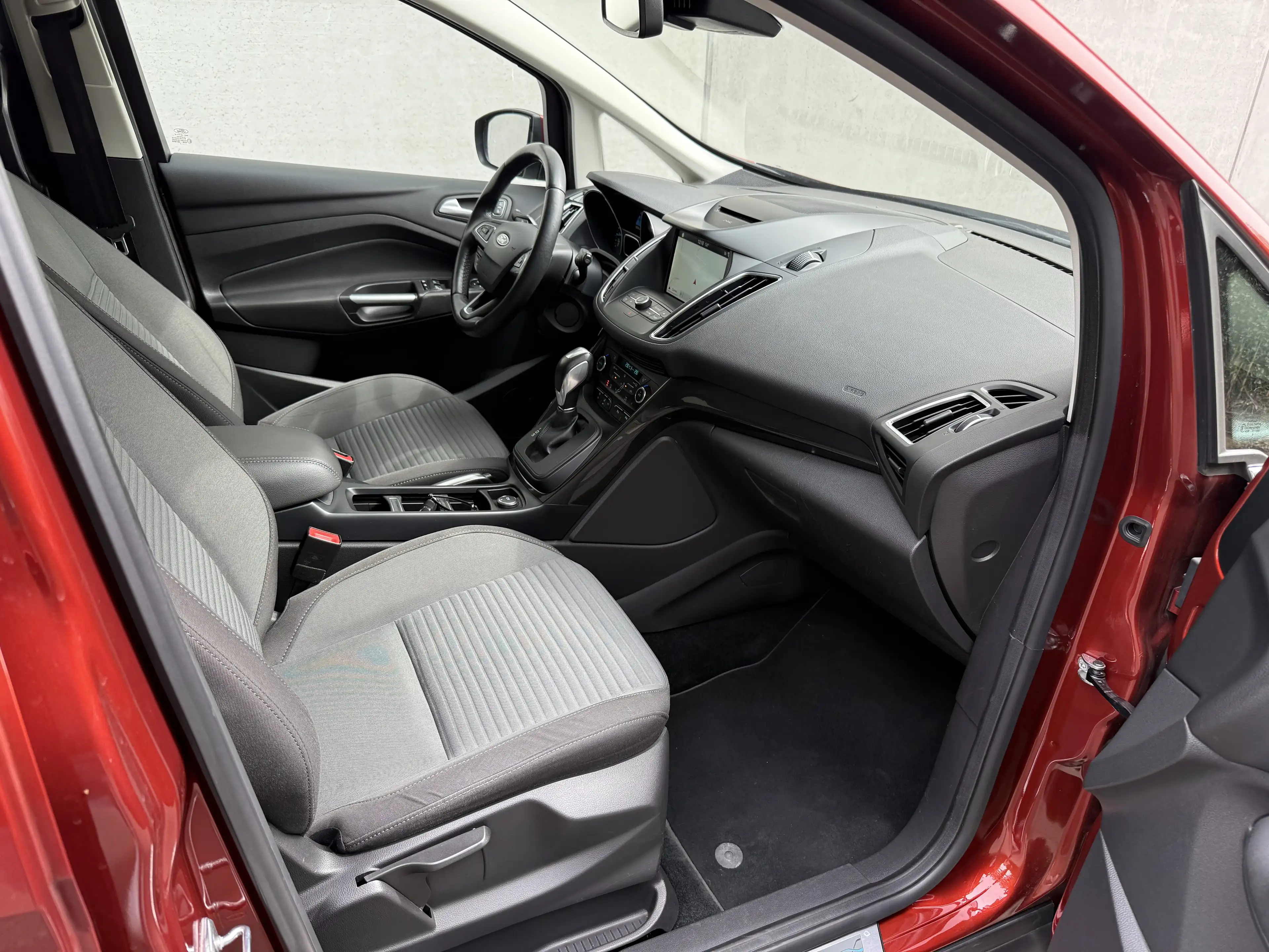 Ford Grand C-Max 1.5 Titanium / Automatique / Full Options ! — photo 15