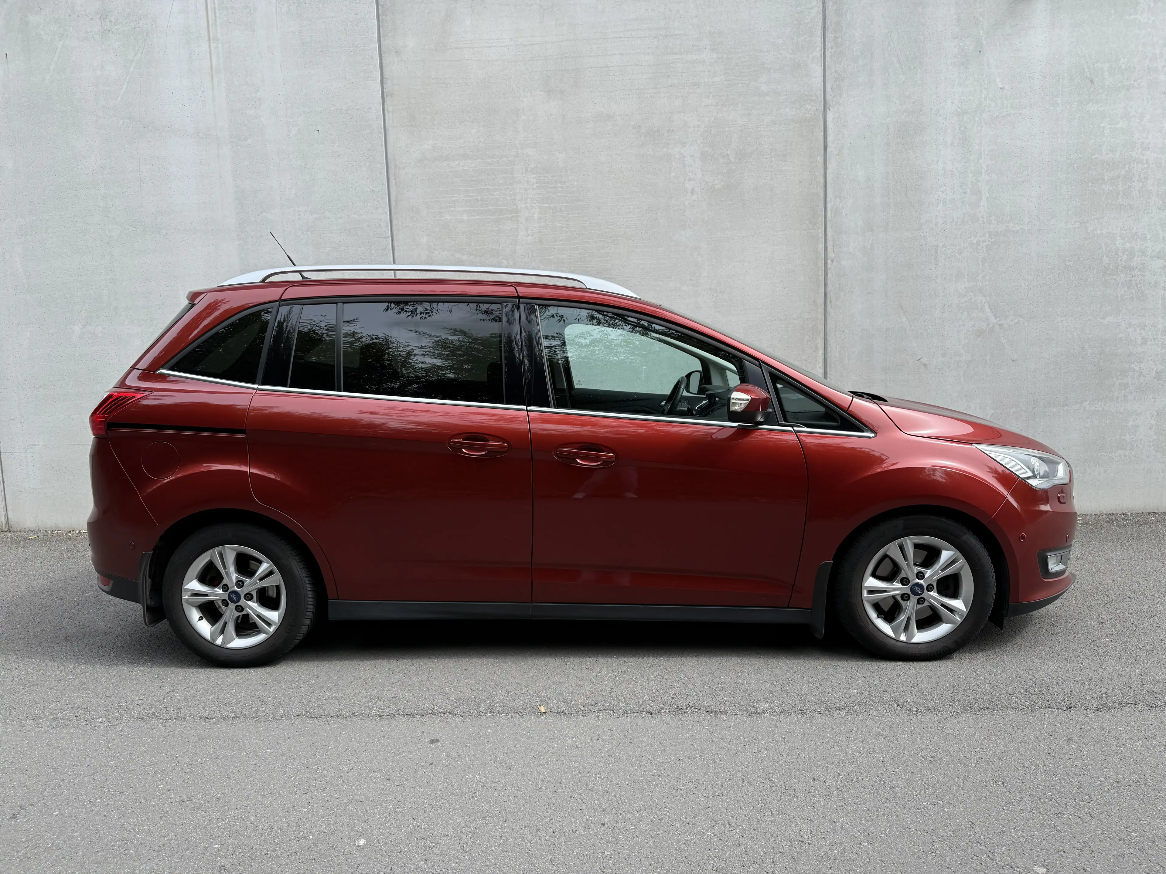 Ford Grand C-Max 1.5 Titanium / Automatique / Full Options ! — photo 6