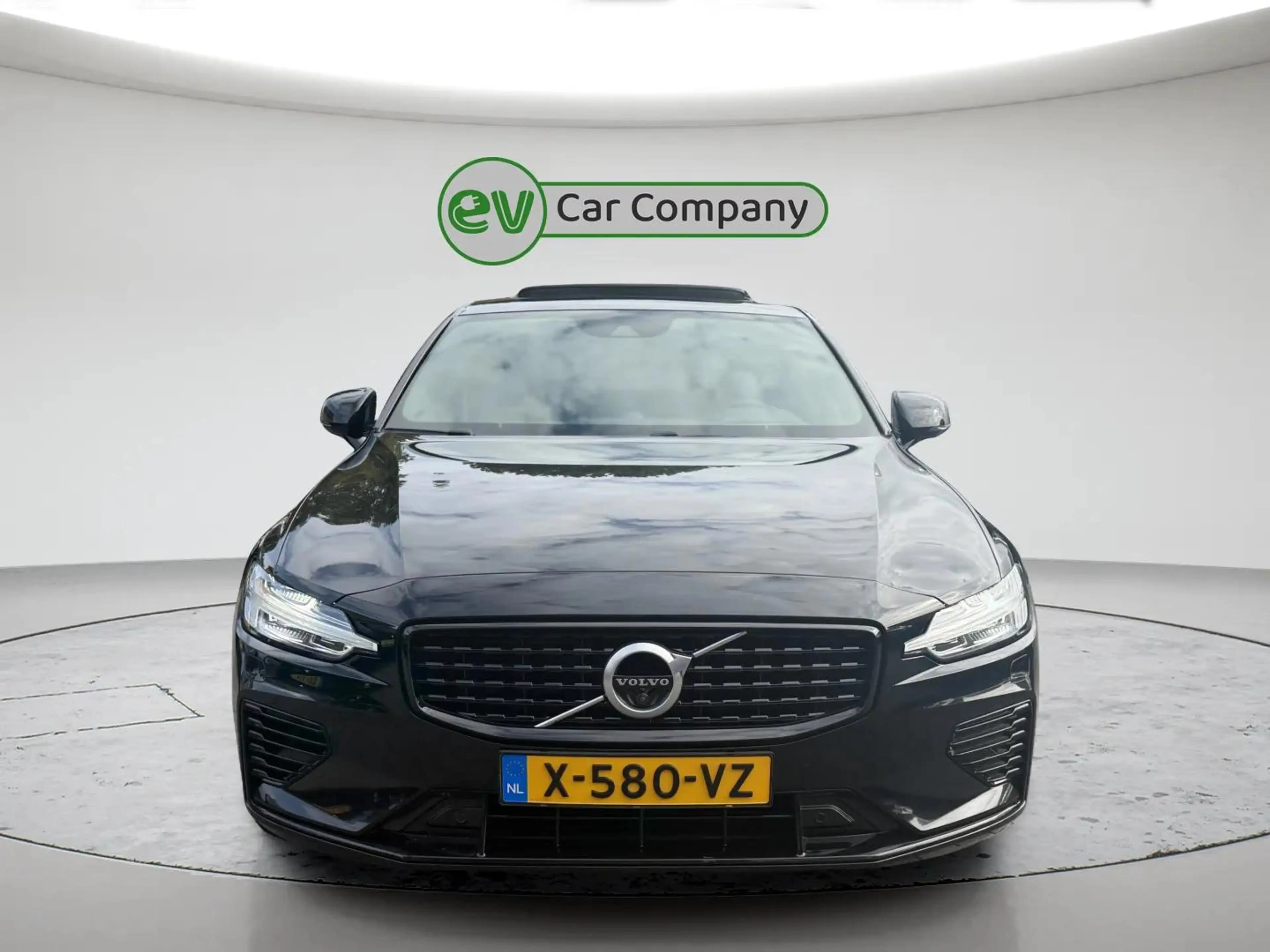Volvo S60 2.0 Recharge T8 AWD R-Design | Bowers & Wilkins | — photo 8
