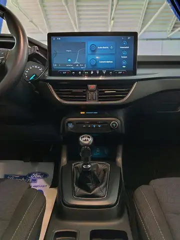 Ford Focus view 4