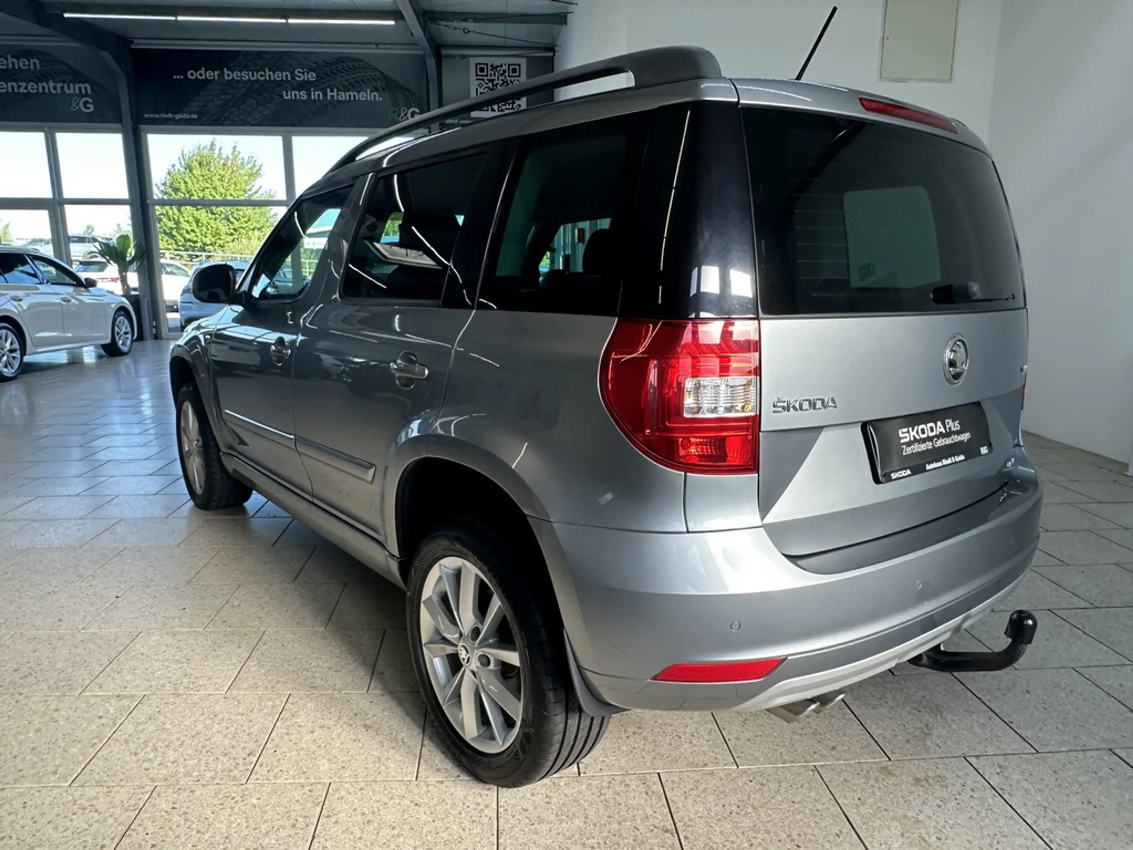 Skoda Yeti 2.0 TDI Joy 4x4 Green tec Navi AHK SHZ X — photo 4