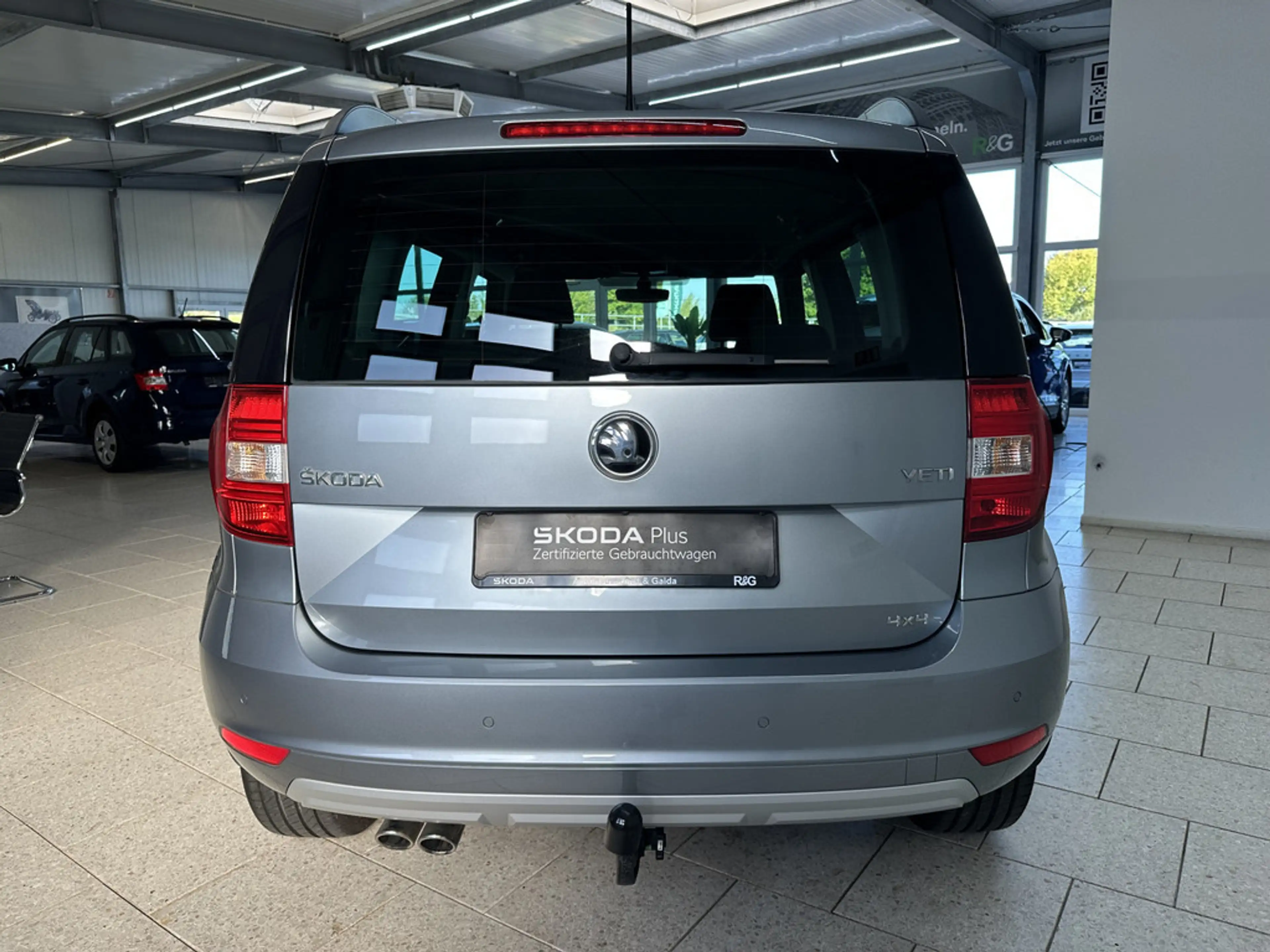 Skoda Yeti 2.0 TDI Joy 4x4 Green tec Navi AHK SHZ X — photo 6