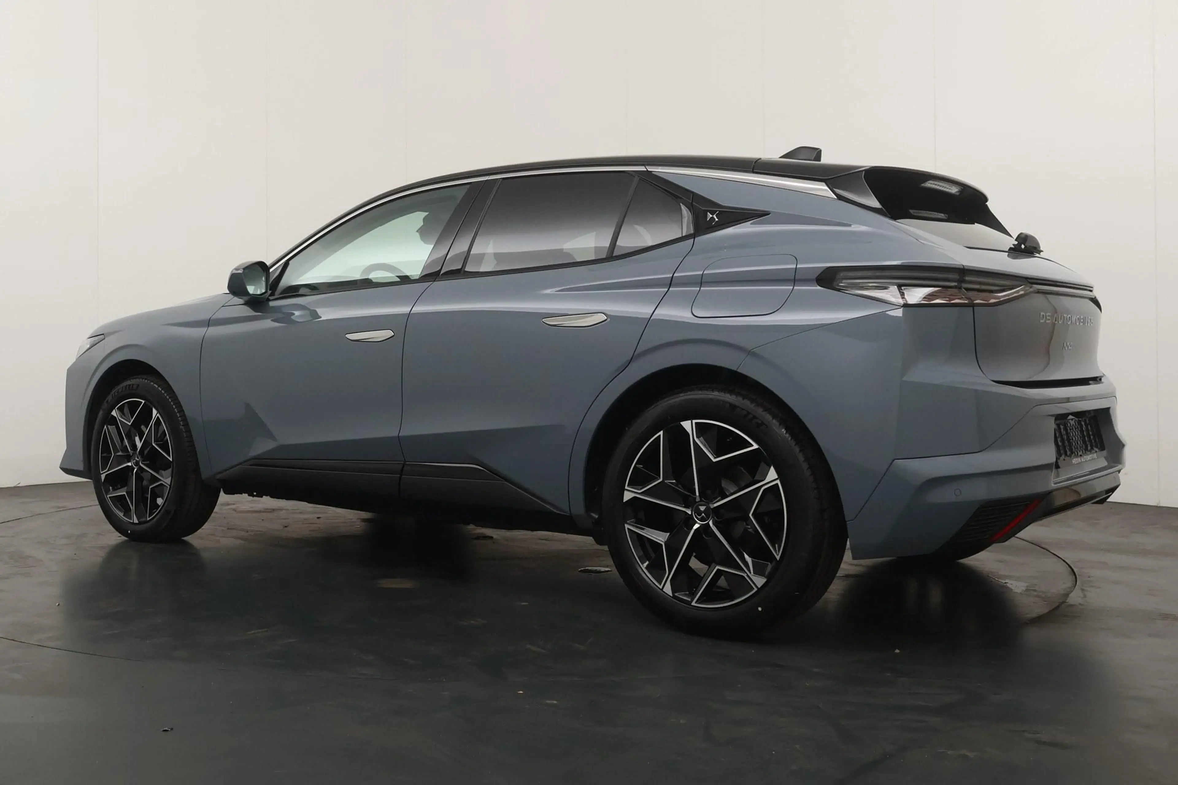 DS Automobiles DS 4 No 1.6 PHEV Pallas Comfort Tech Pack | Leder bekle — photo 3