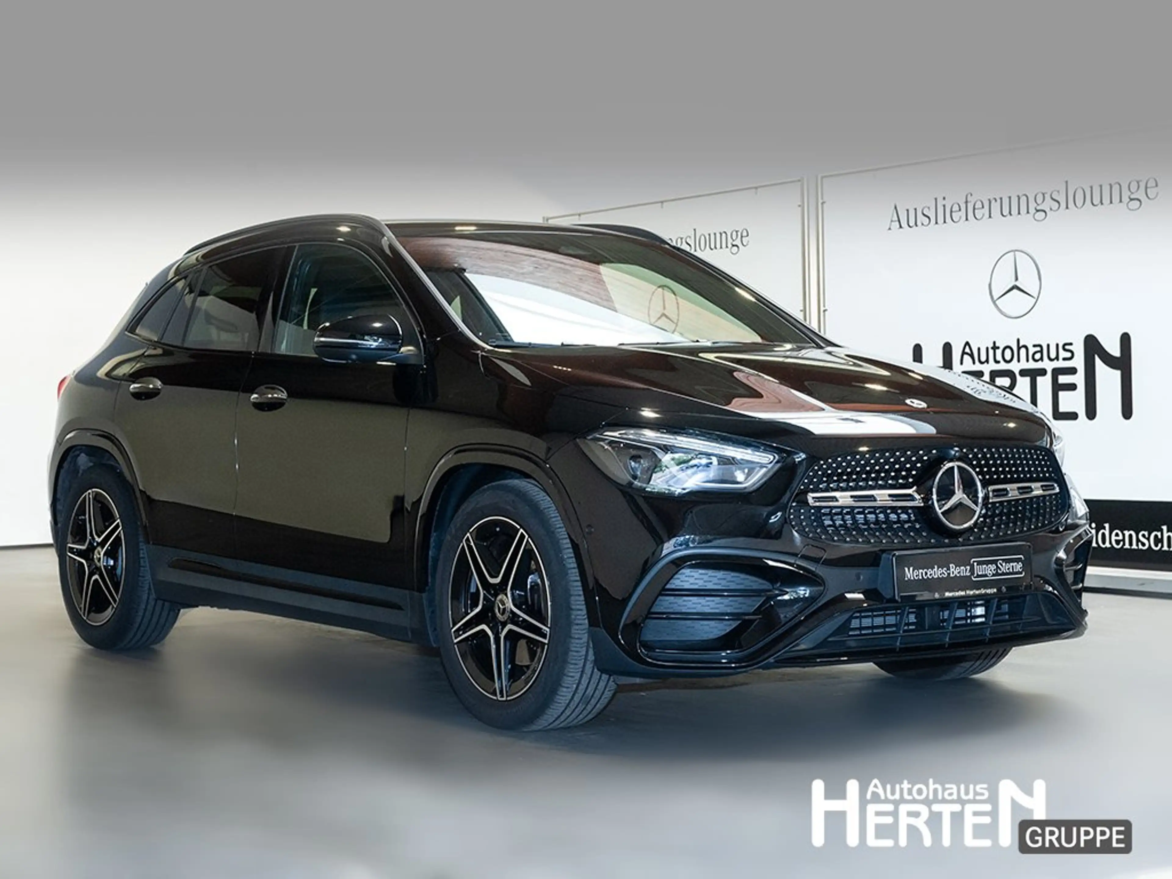 Mercedes-Benz GLA 200 + EDITION AMG+NIGHT+360°+AHK+KEYLESS+AMBI — photo 3