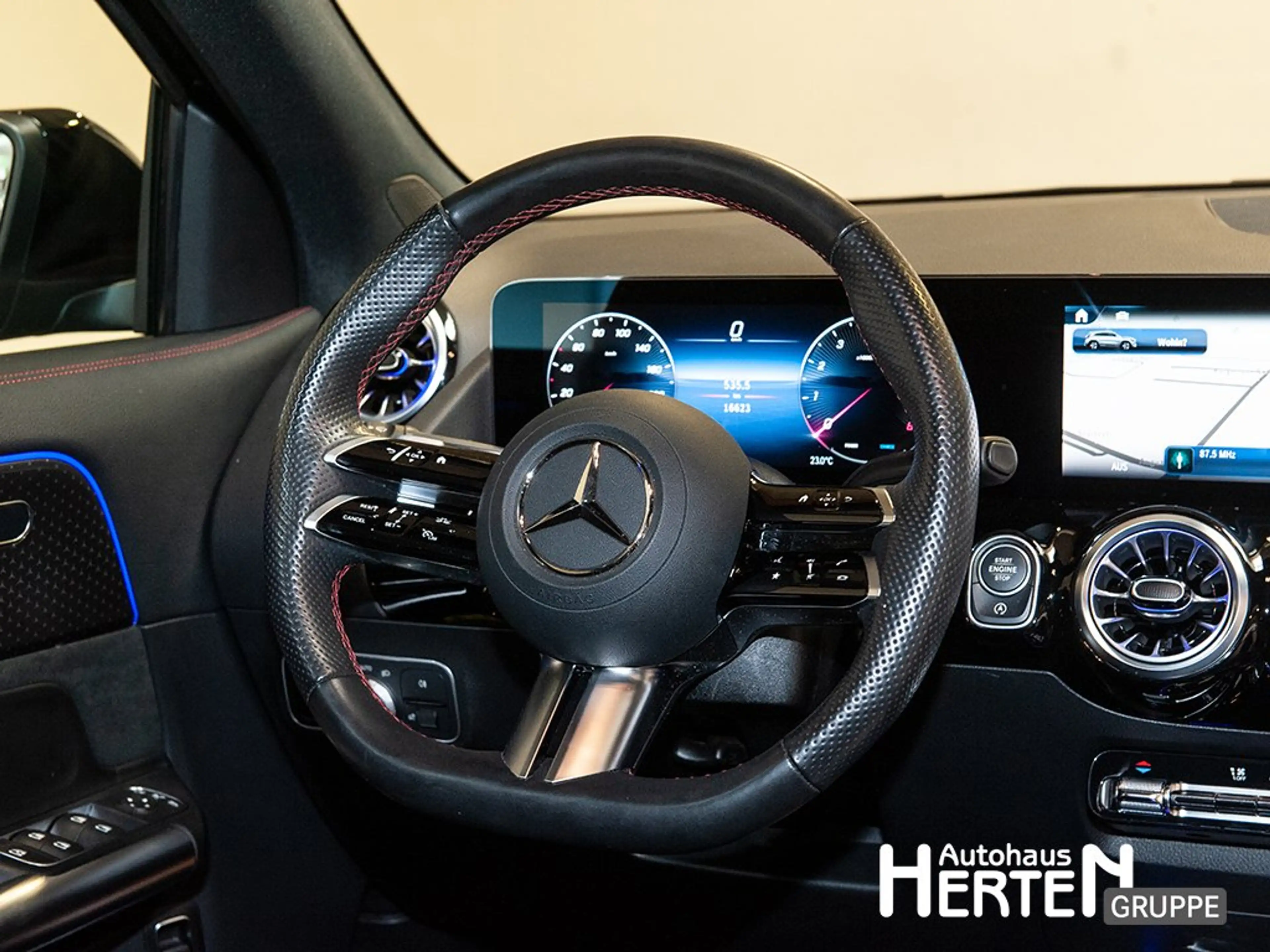 Mercedes-Benz GLA 200 + EDITION AMG+NIGHT+360°+AHK+KEYLESS+AMBI — photo 7
