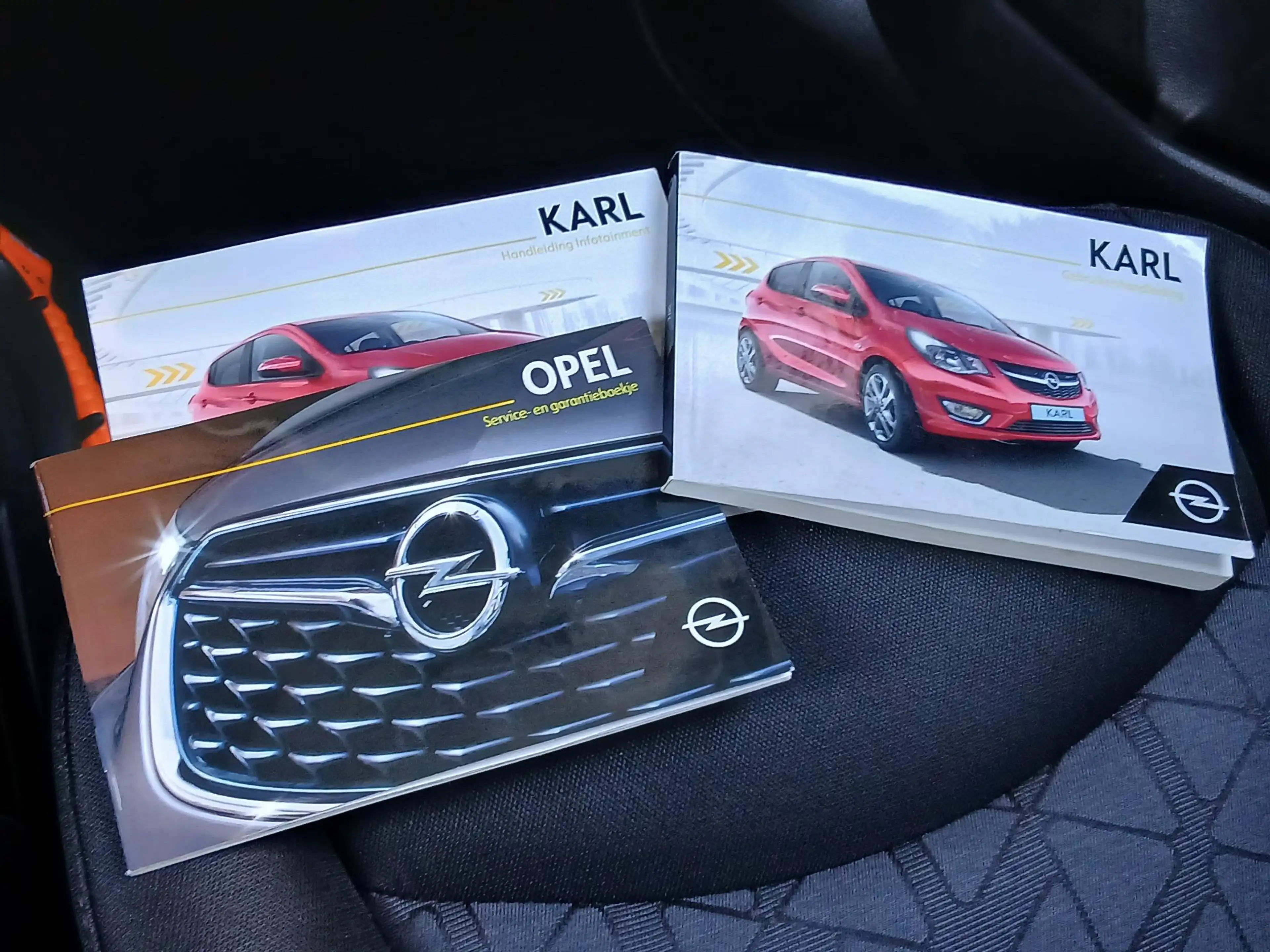 Opel Karl 1.0 ecoFLEX 120 Jaar Edition — photo 26