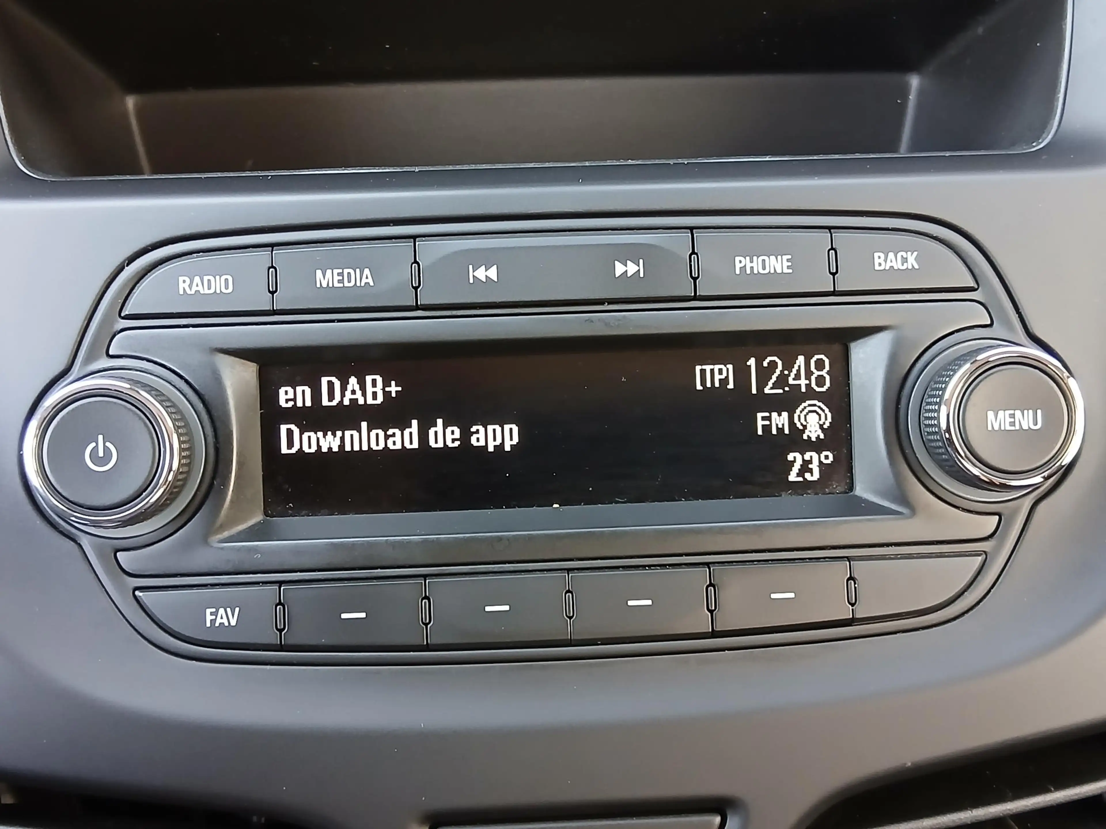 Opel Karl 1.0 ecoFLEX 120 Jaar Edition — photo 20