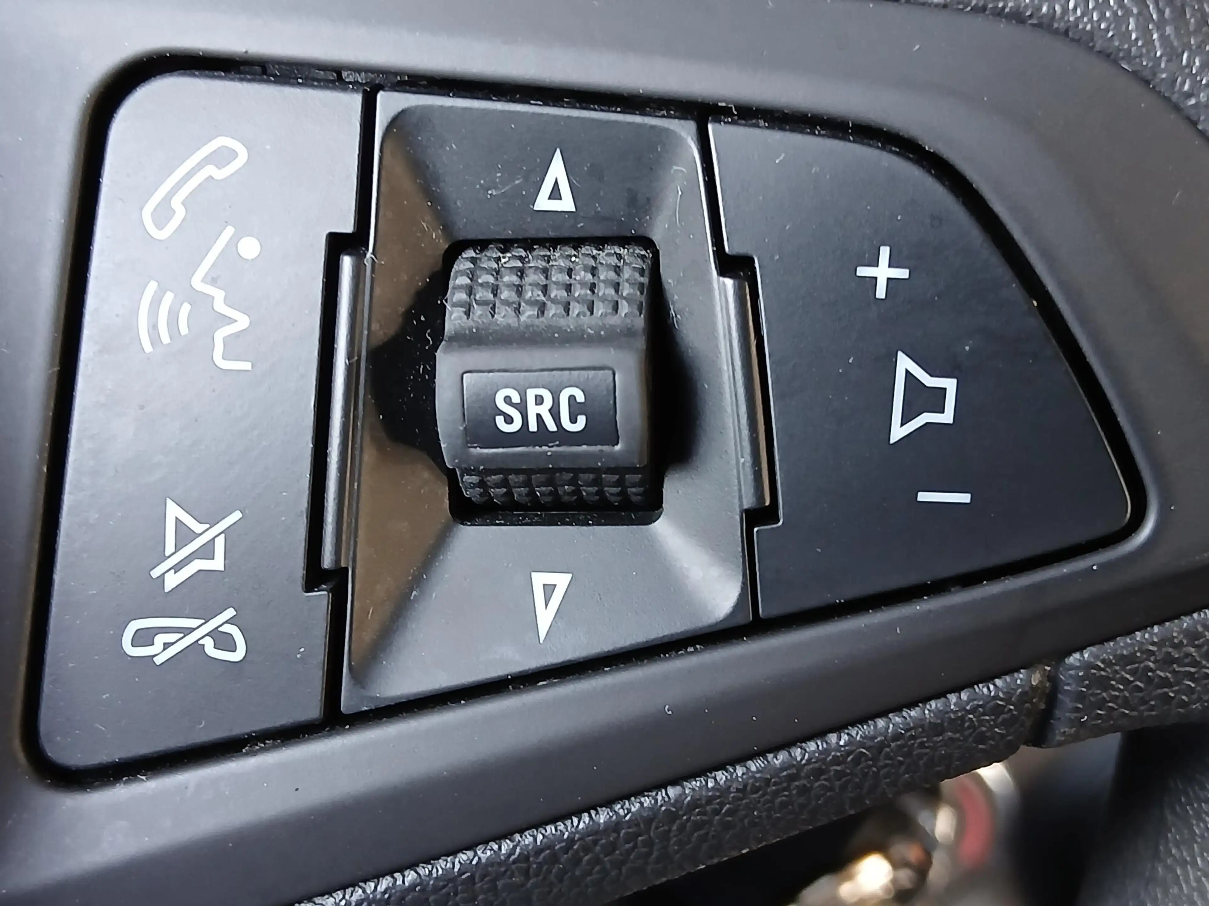Opel Karl 1.0 ecoFLEX 120 Jaar Edition — photo 24