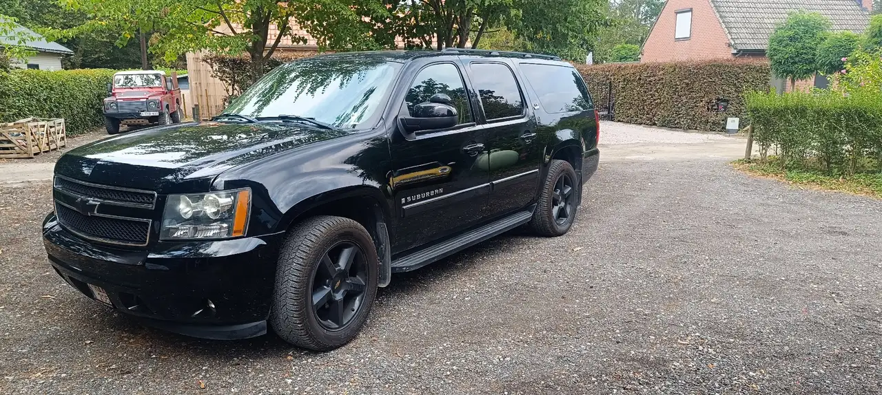 Chevrolet Suburban 2WD LT, foto 2