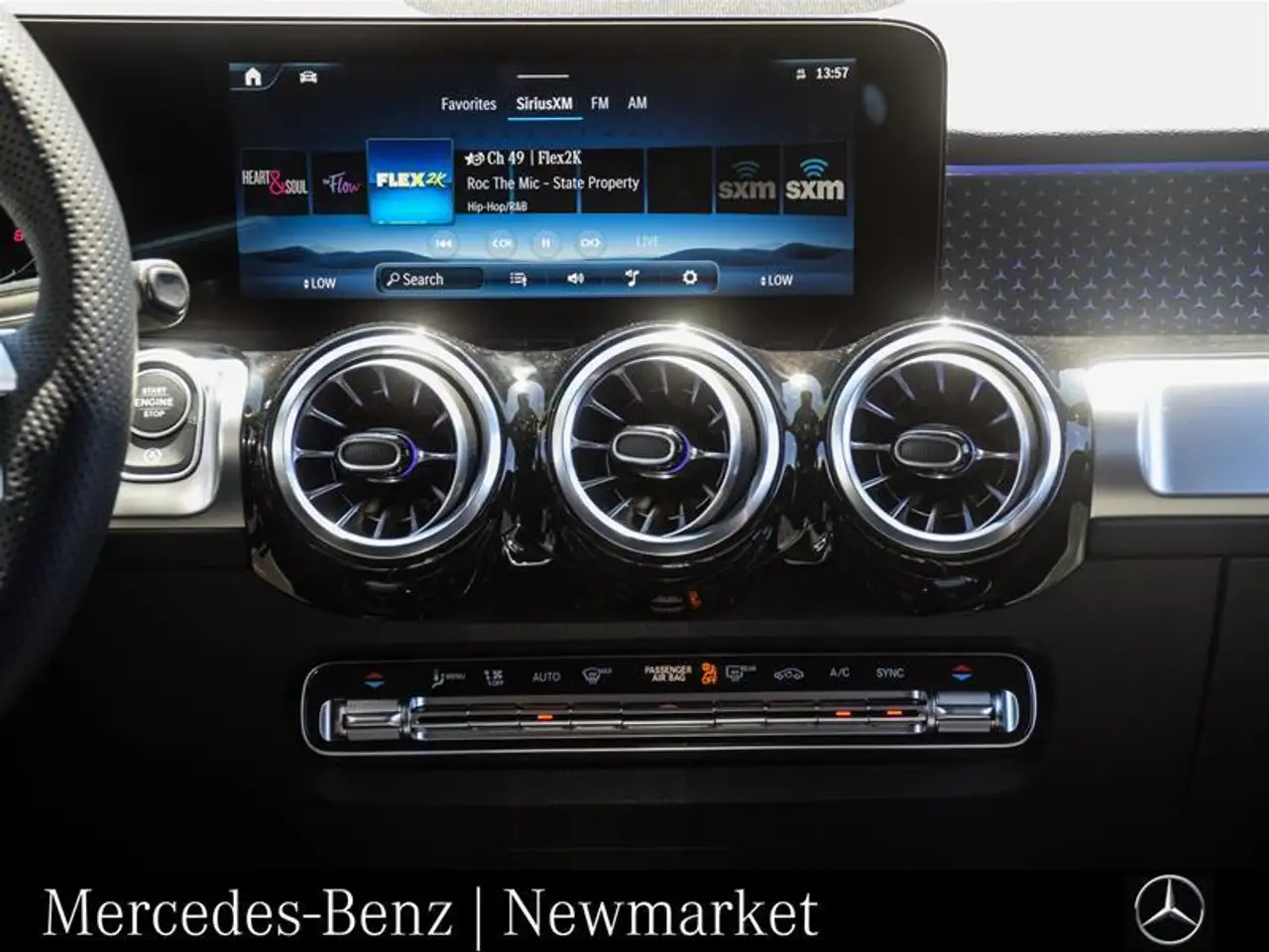 Mercedes-Benz GLB снимка Mercedes-Benz GLB