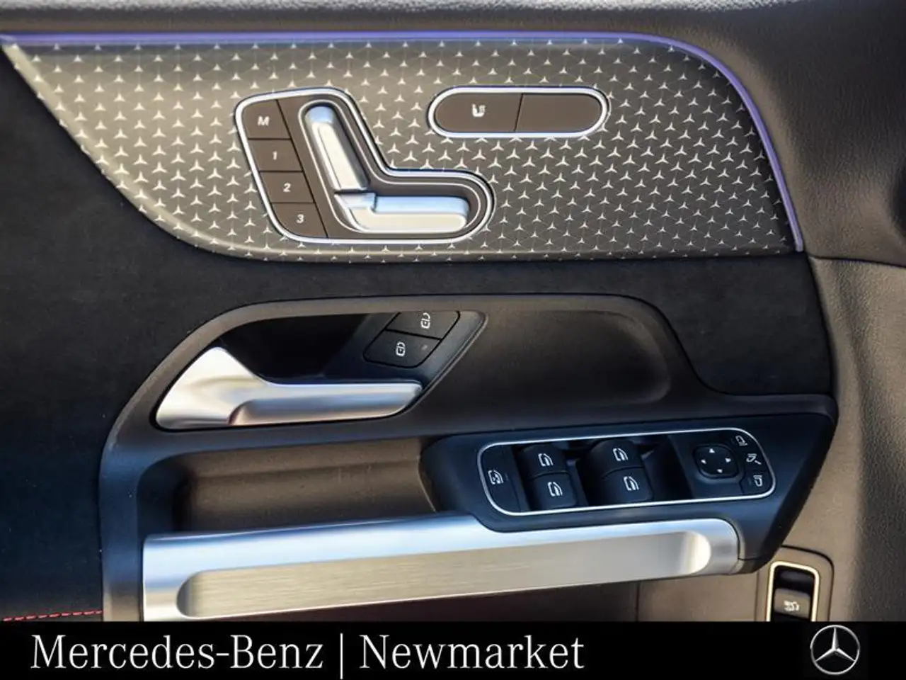 Mercedes-Benz GLB снимка Mercedes-Benz GLB