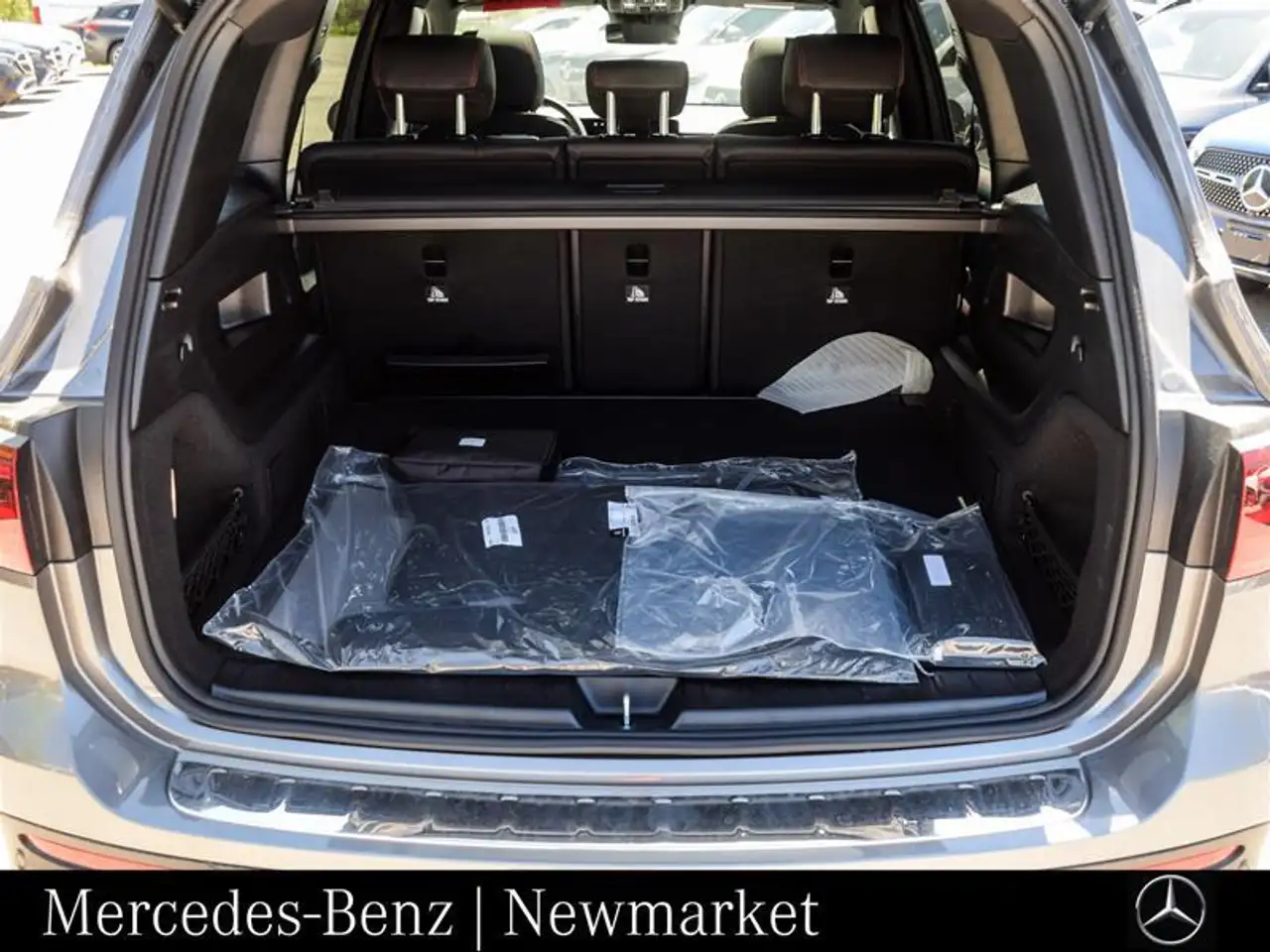 Mercedes-Benz GLB снимка Mercedes-Benz GLB
