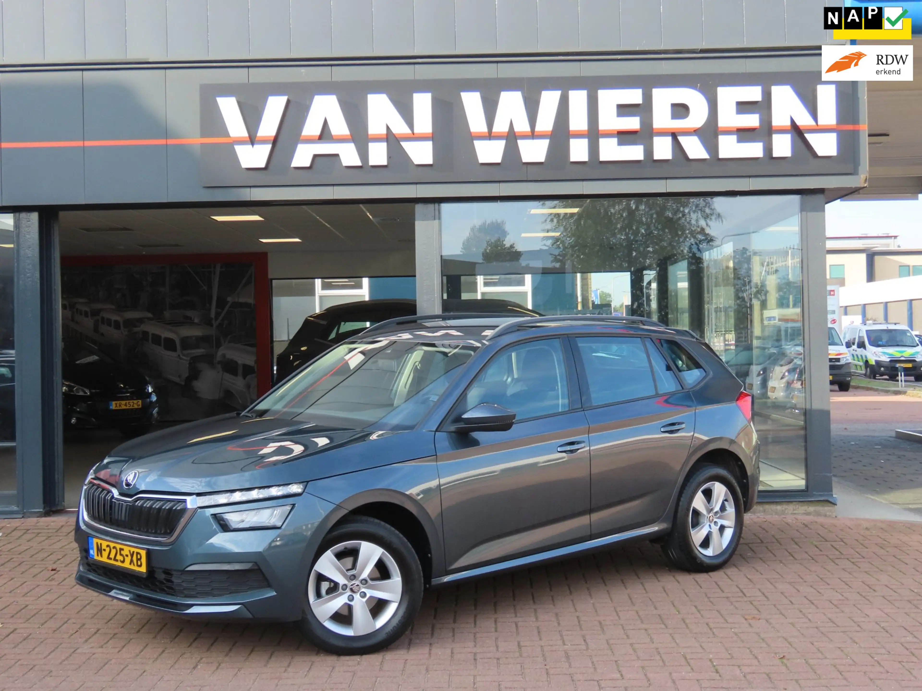 Skoda Kamiq 1.0 TSI Ambition Lage KM Navi LED PDC Digi dashboa