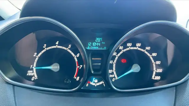 Ford B-Max view 12