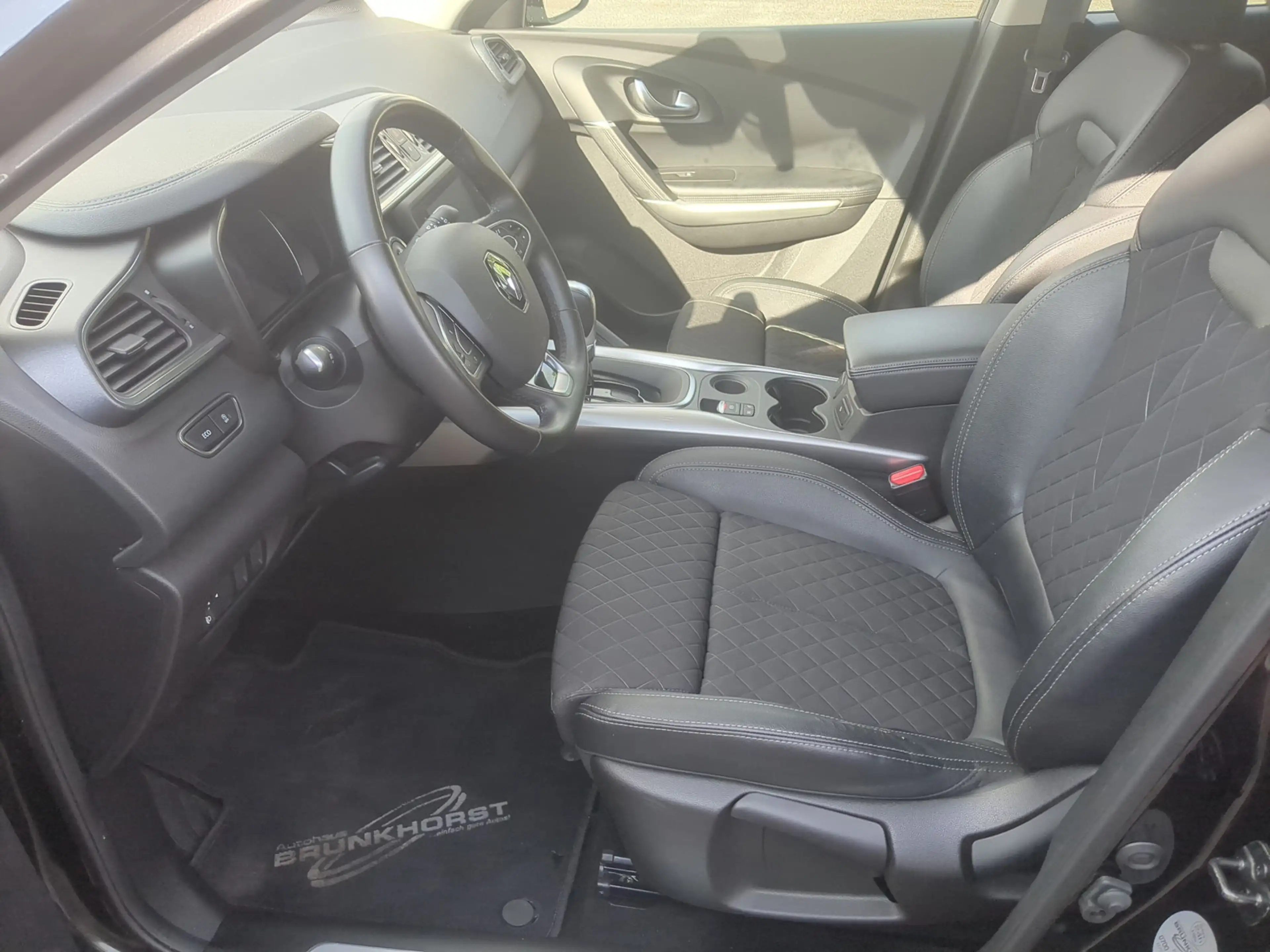 Renault Kadjar INTENS TCe 160 EDC Pano — photo 5