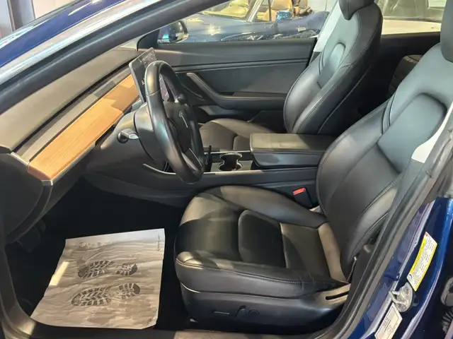 Tesla Model 3 view 11