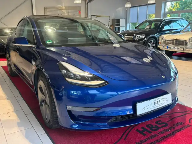 Tesla Model 3 view 10