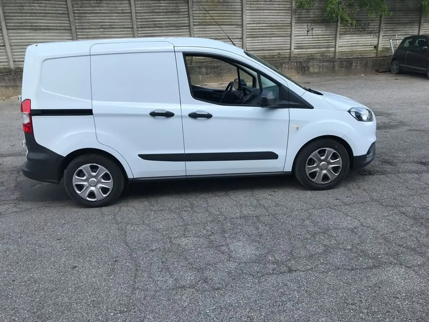 Ford Transit Courier 1.5 CC Bianco - 1