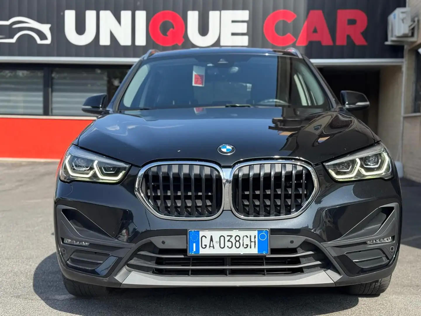 BMW X1 sDrive18d Business Advantage SPORT AUTO Nero - 2