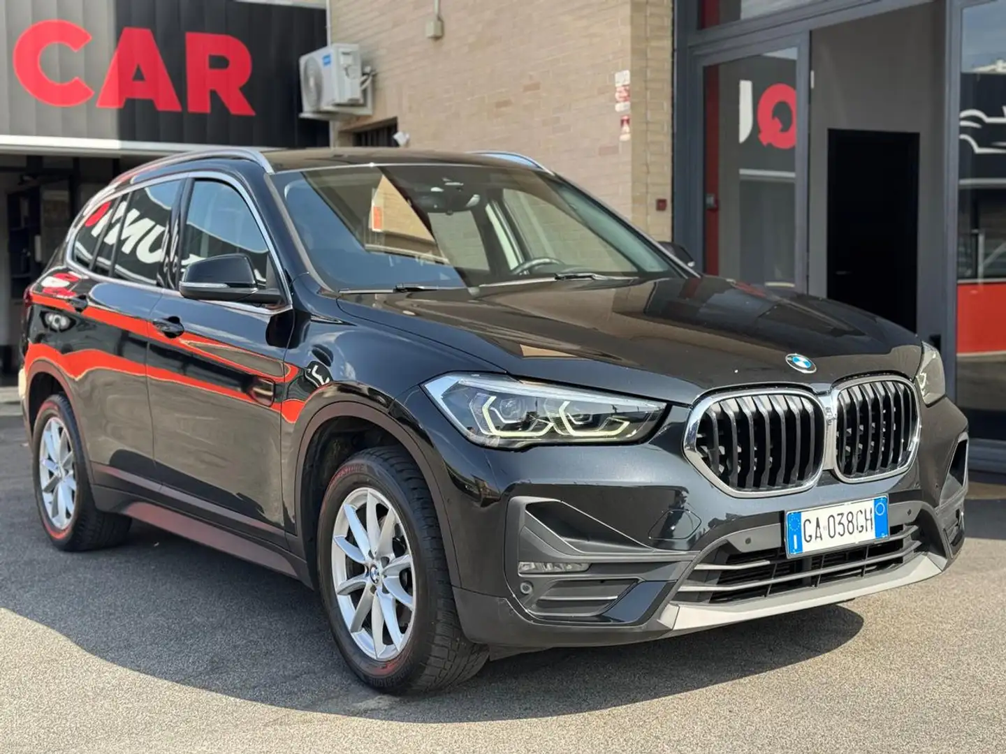 BMW X1 sDrive18d Business Advantage SPORT AUTO Nero - 1
