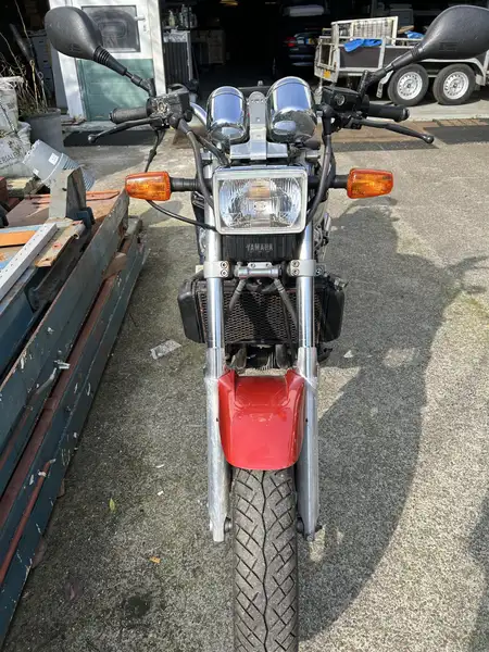 Yamaha FZX 750 - foto 2