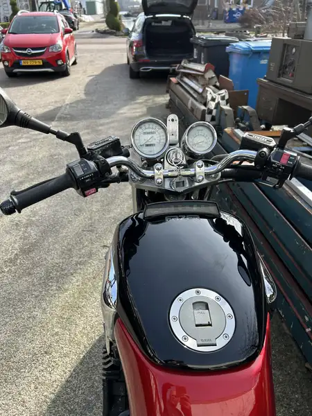 Yamaha FZX 750 - foto 5