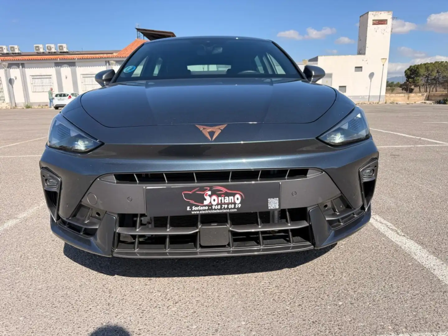 CUPRA Leon 1.5 TSI e-Hybrid 150kW DSG Negro - 1
