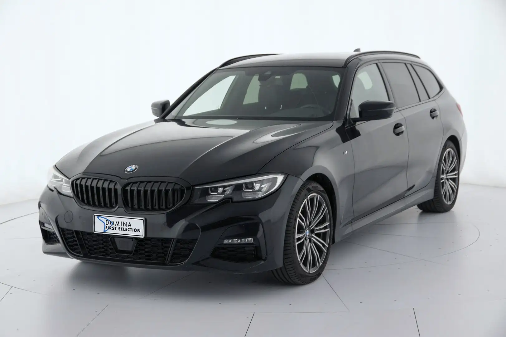 BMW 318 318d Touring Msport Negro - 1
