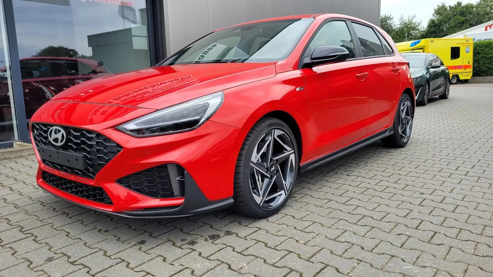 Hyundai i30 N-Line HB N-Line*Navi*LED*Shzg*Lhzg*PDC*C... Rood - 1