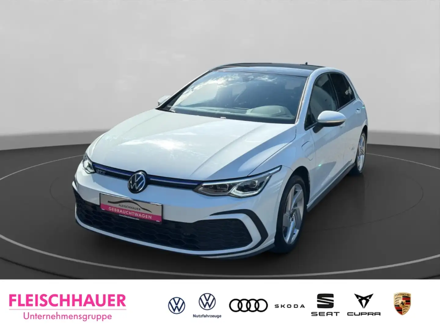 Volkswagen Golf VIII eHybrid 1,4 GTE NAVI+Pano+CarPlay+LED+Rear Vi Bianco - 1