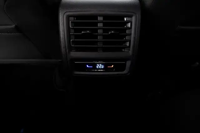 Volkswagen Golf view 15