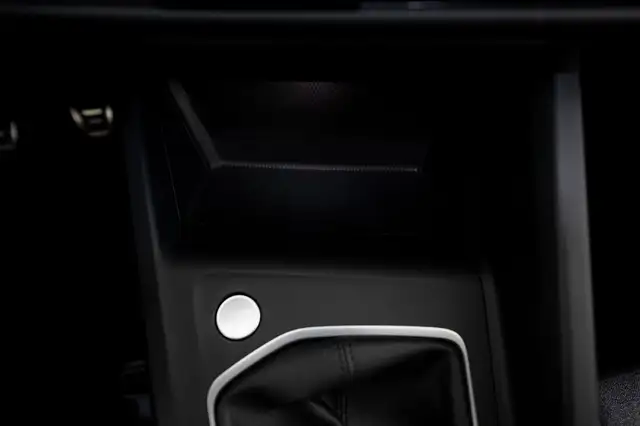 Volkswagen Golf view 9