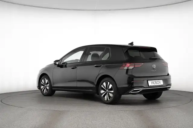 Volkswagen Golf view 4