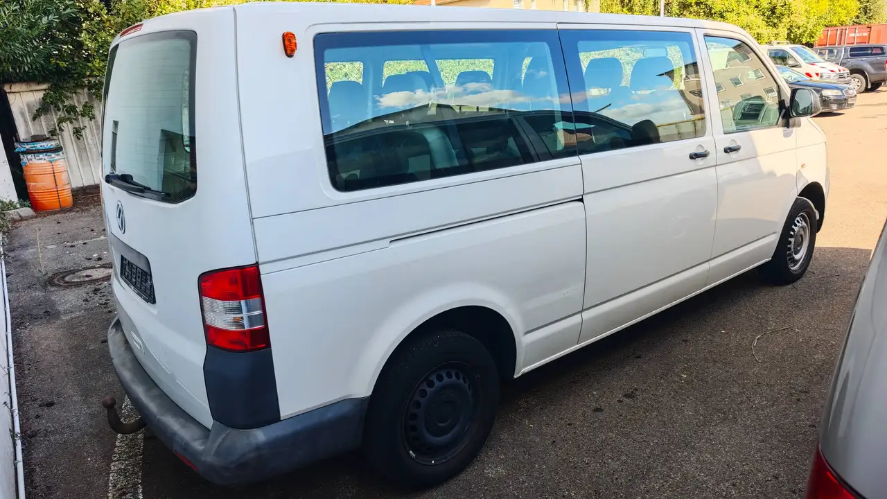 2011 Volkswagen T5 Transporter Kombi/Lang/9SP/2Hzgn/StdHzg/AHK/ Neue HU/AU, photograph 7