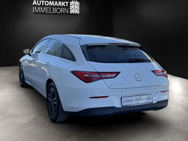 Mercedes-Benz CLA view 10