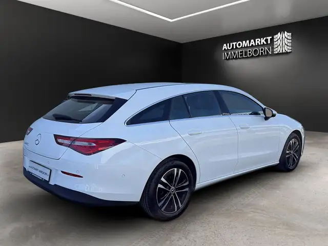 Mercedes-Benz CLA view 5
