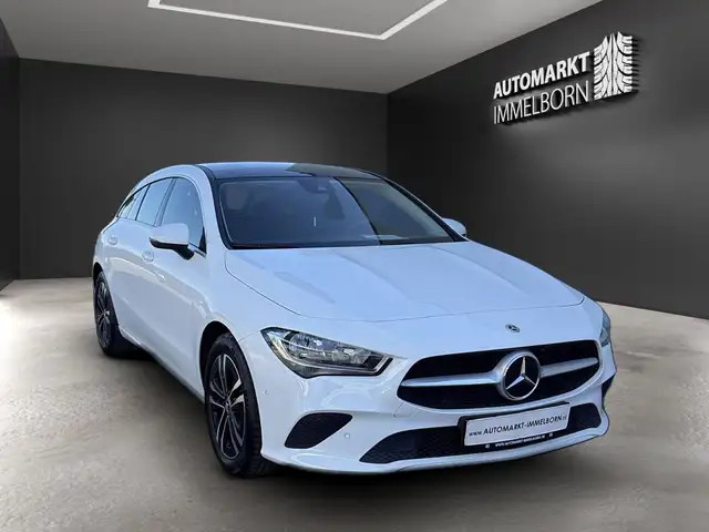 Mercedes-Benz CLA view 2