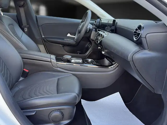 Mercedes-Benz CLA view 15