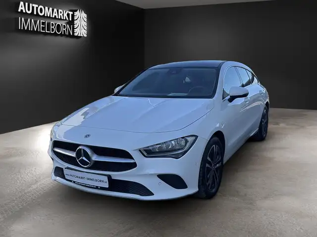 Mercedes-Benz CLA view 3