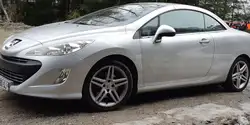 Peugeot 308 CC 2.0 HDi 16V 140ch FAP Féline