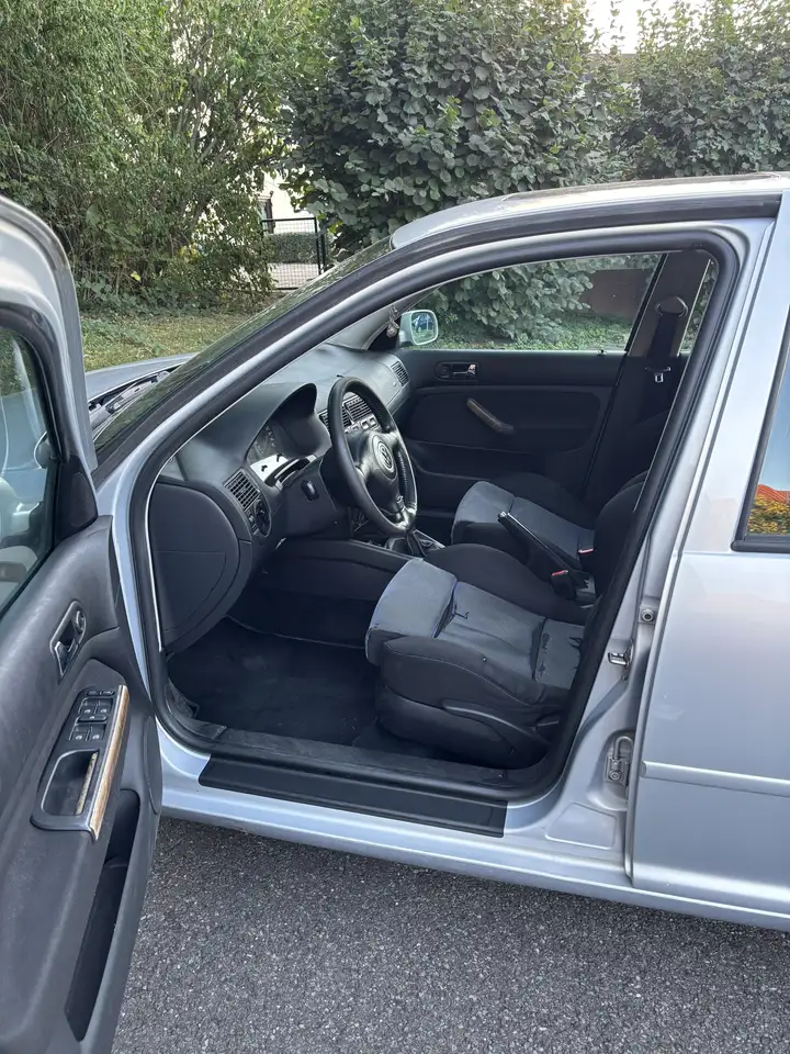 Volkswagen Golf 2.3 V5 Highline, foto 4