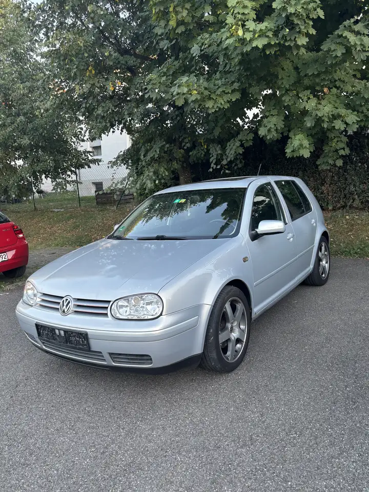 Volkswagen Golf 2.3 V5 Highline, foto 2