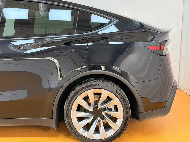 Tesla Model Y LR AWD 79kWh Ansicht 8
