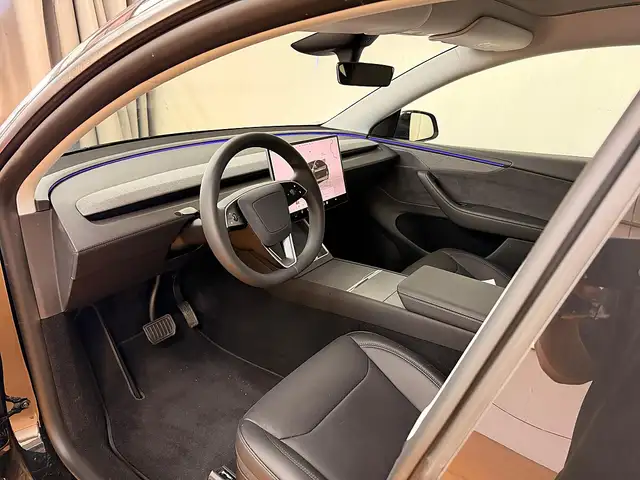Tesla Model Y LR AWD 79kWh Ansicht 10
