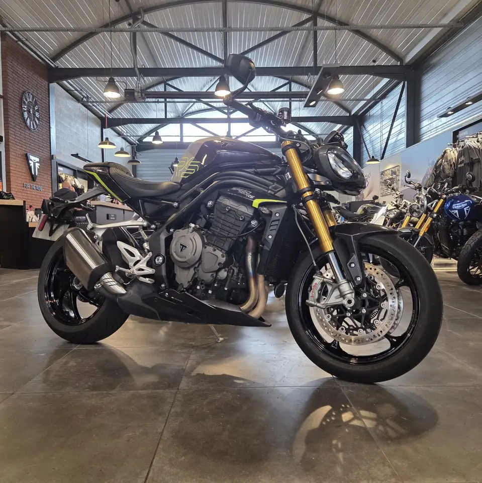 Triumph Speed Triple 1200